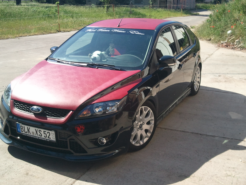 Manus schwarz roter Ford Focus MK2 Facelift