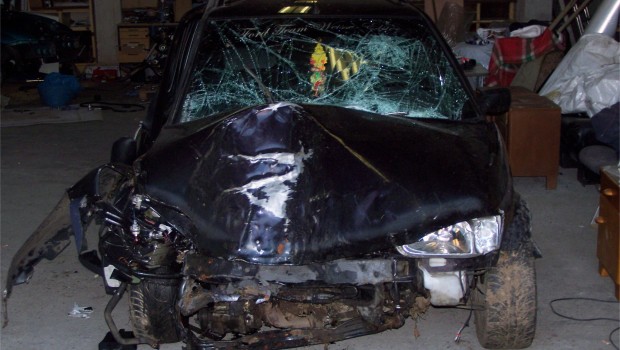 Tweet Tweet Am 21 Dezember 2006 gegen 20 Uhr kam Manu von einem Bekannten, er wollte noch schnell in Soli fahren doch die Fahrt in seinem Ford Escort endete schneller als er gedacht hätte. Wie ganau sich der Unfall ereignet hat kann man heute nicht mehr genau sagen. Was man weiß ist, dass er mit seinem Escort Kombi von der Straße abkam und verunglückte. Laut eigenener Ausage hatte er eine […]